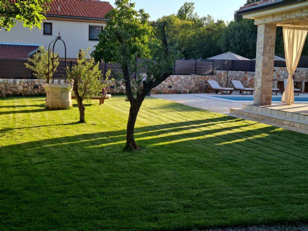 Villa Lulu Kamena Villa S Maslinikom Otok Krk Dobrinj Selo Gostinjac Krk Town Exteriör bild