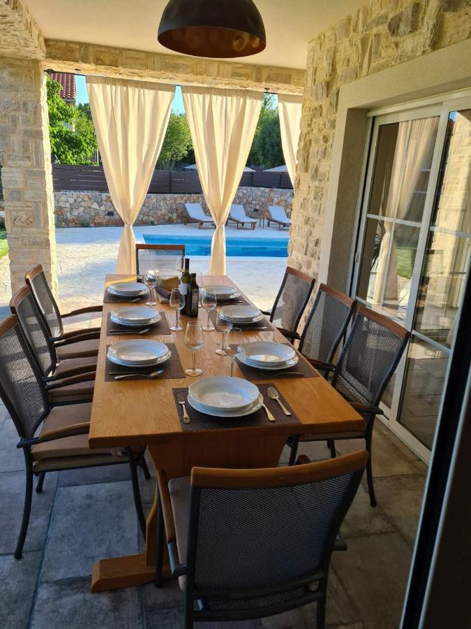 Villa Lulu Kamena Villa S Maslinikom Otok Krk Dobrinj Selo Gostinjac Krk Town Exteriör bild