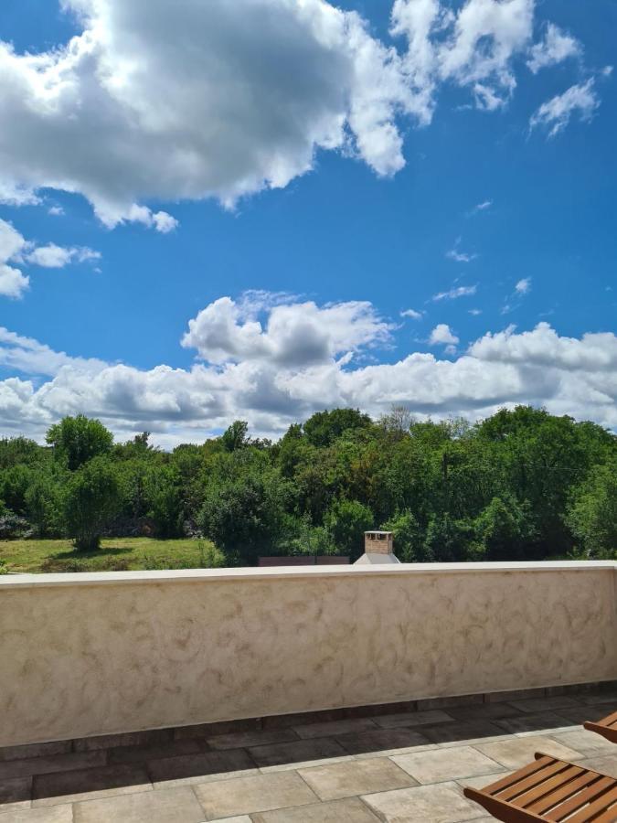Villa Lulu Kamena Villa S Maslinikom Otok Krk Dobrinj Selo Gostinjac Krk Town Exteriör bild