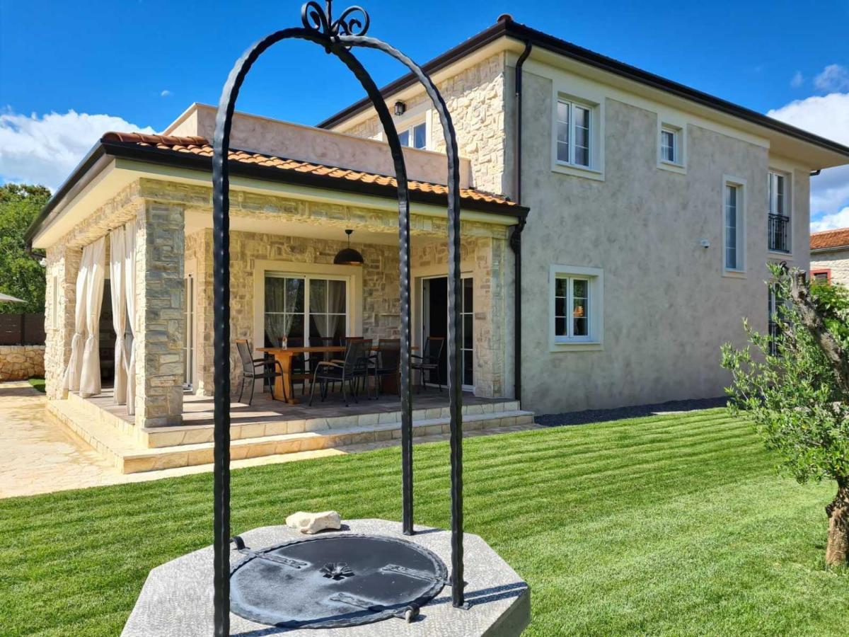 Villa Lulu Kamena Villa S Maslinikom Otok Krk Dobrinj Selo Gostinjac Krk Town Exteriör bild